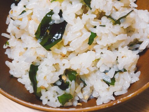 ローソンのわかめおにぎりを再現したわかめご飯